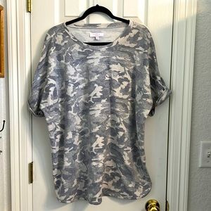 Camo short sleeved sweatshirt XXL